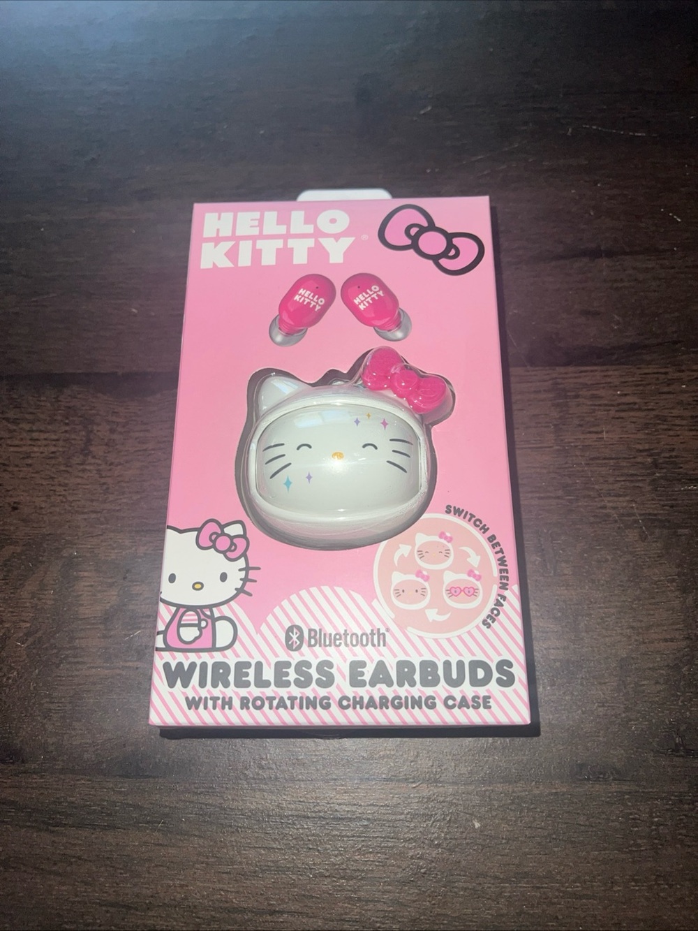 NEW Hello Kitty Bluetooth Wireless Earbuds w/Built-In Mic & 3-Face Charging Case